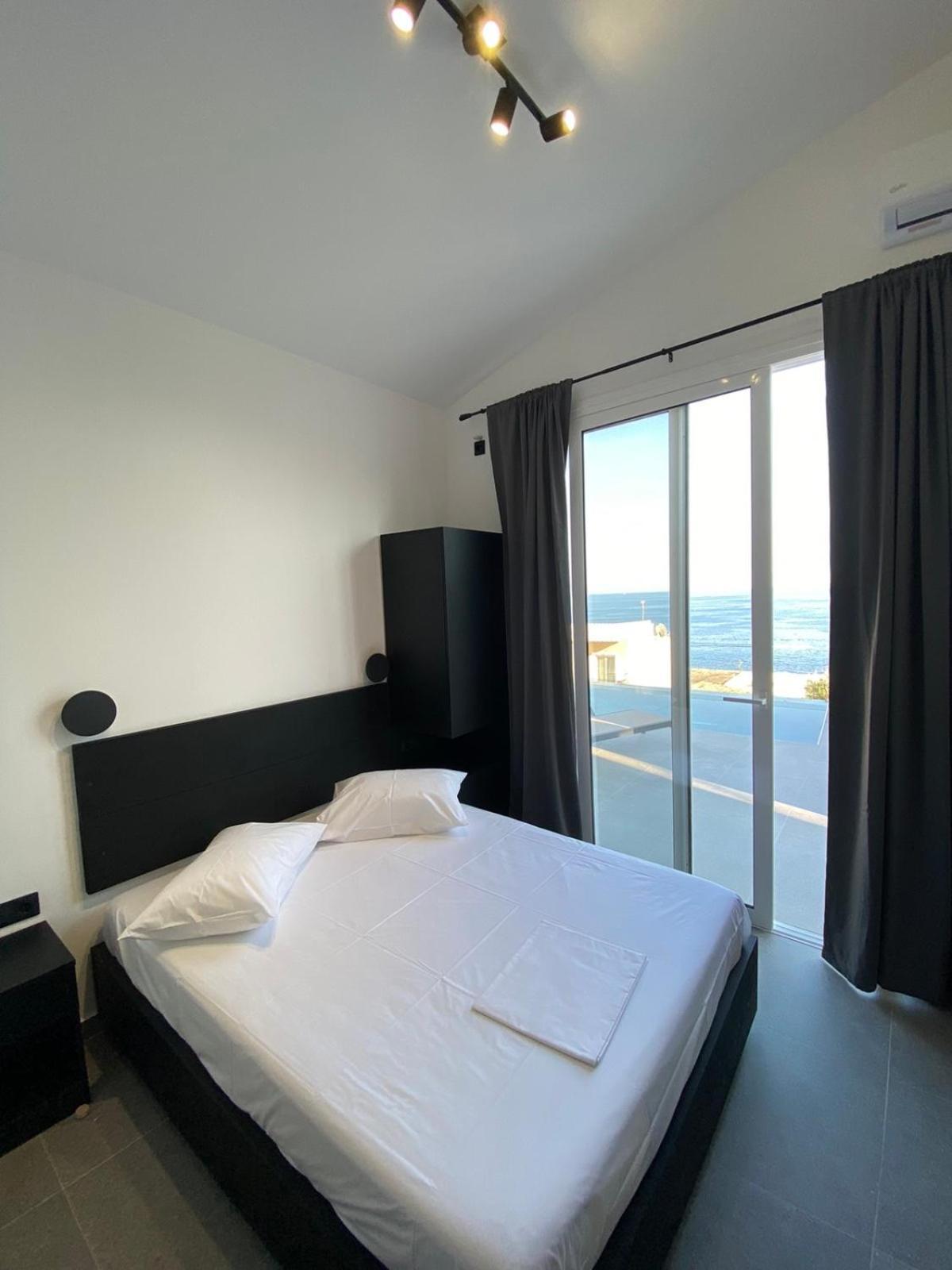 Akrogiali Apartments Барбати Екстериор снимка