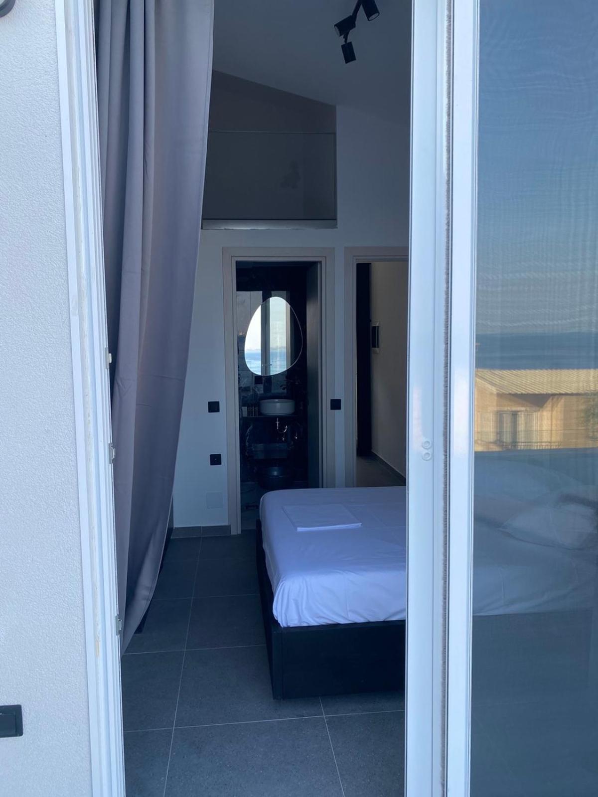 Akrogiali Apartments Барбати Екстериор снимка